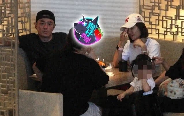 Bé Cá Heo Nhỏ được nhận xét là xinh xắn, đáng yêu.