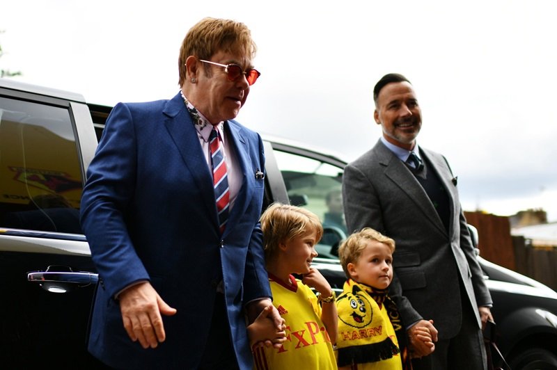 moi-tinh-elton-john-va-david-furnish-pha-vo-moi-dinh-kien-ve-hon-nhan-dong-gioi