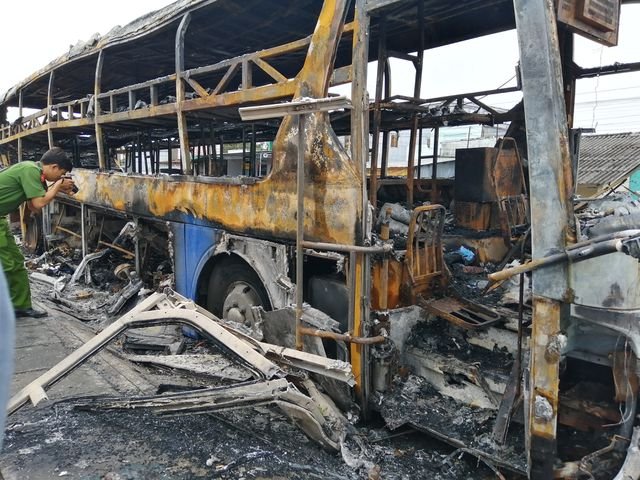 tin-tuc-tai-nan-giao-thong-ngay-186-xe-khach-doi-dau-xe-cho-sat-vun-41-nguoi-thuong-vong