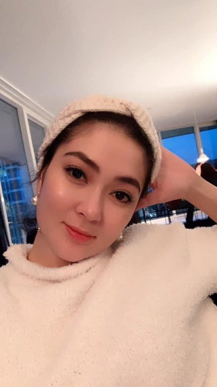 nguyen-thi-huyen-tuong-dai-nhan-sac-lon-cua-lang-hoa-hau-viet