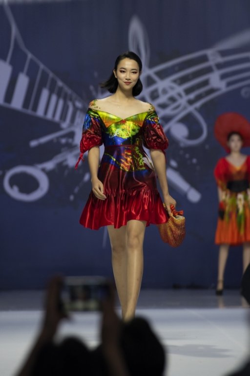 bst-ao-dai-viet-nam-mo-man-tai-le-hoi-thoi-trang-asean-week-2019