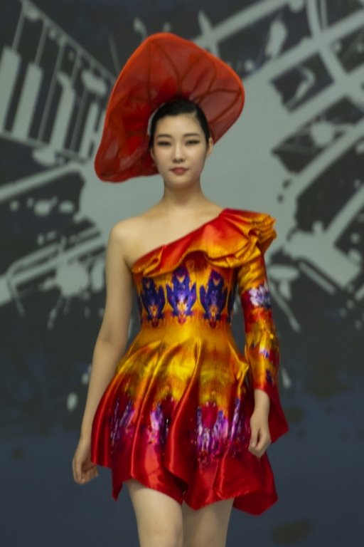 bst-ao-dai-viet-nam-mo-man-tai-le-hoi-thoi-trang-asean-week-2019