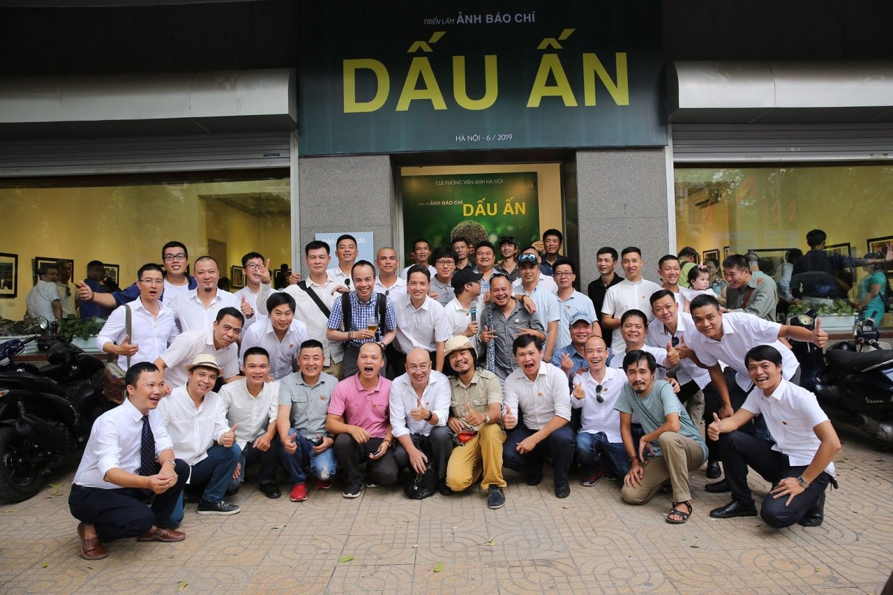 dau-an-nhung-khoanh-khac-cua-su-dan-than