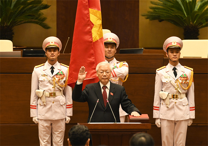 dau-an-nhung-khoanh-khac-cua-su-dan-than