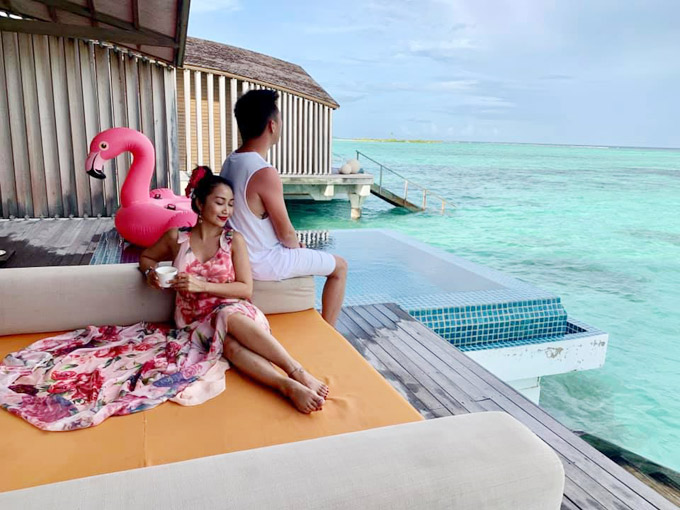 Ốc Thanh Vân tận hưởng kỳ nghỉ hè sang chảnh cùng ông xã tại Maldives.
