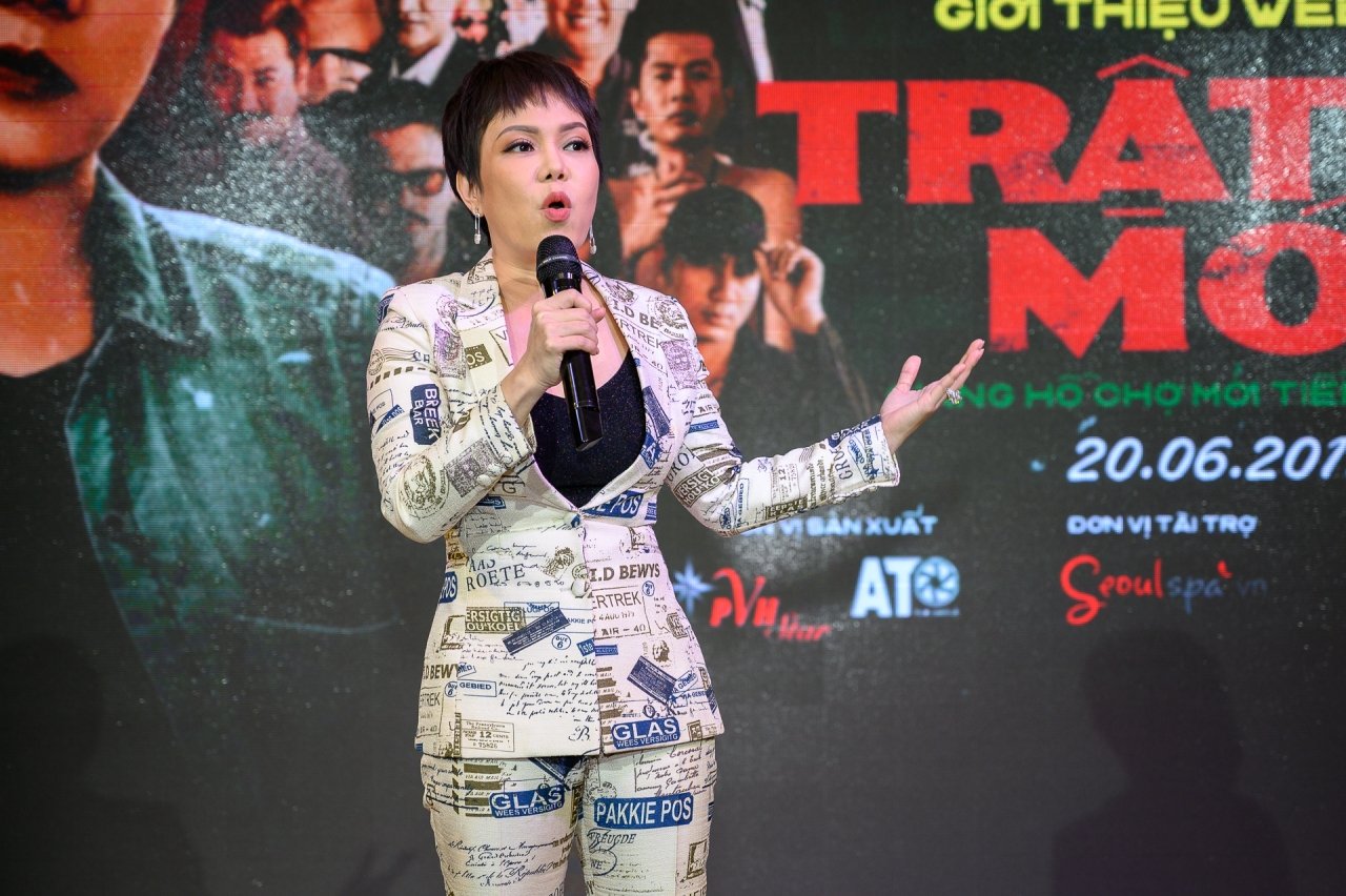 viet-huong-gia-nhap-vu-tru-giang-ho-bang-vai-dien-tomboy
