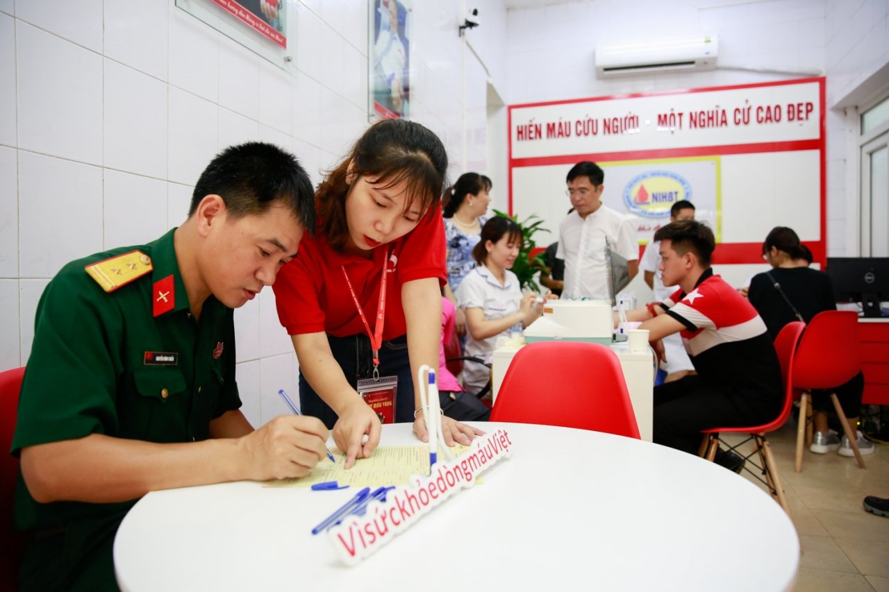 ha-noi-khai-truong-diem-hien-mau-co-dinh-tai-khu-vuc-nga-tu-quoc-te