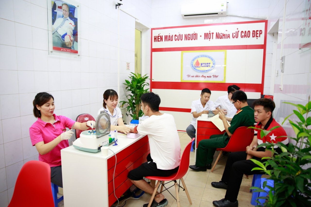 ha-noi-khai-truong-diem-hien-mau-co-dinh-tai-khu-vuc-nga-tu-quoc-te