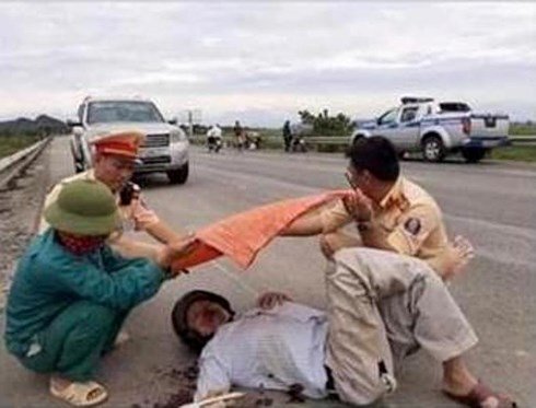 Trung tá Đinh Mạnh Cường và Thiếu tá Võ Phi Hùng 