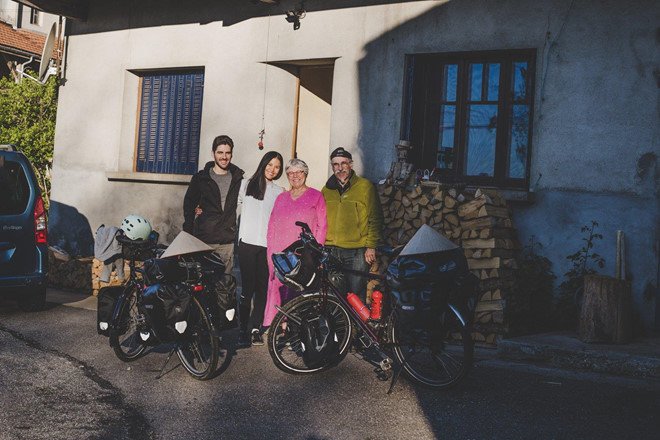 Co gai Viet cung chong dap xe 16.000 km tu Phap ve Viet Nam hinh anh 5 
