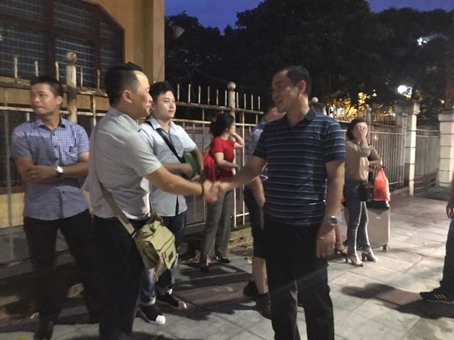 giang-vien-dai-hoc-roi-ha-noi-tu-4h-sang-len-duong-lam-nhiem-vu-thi