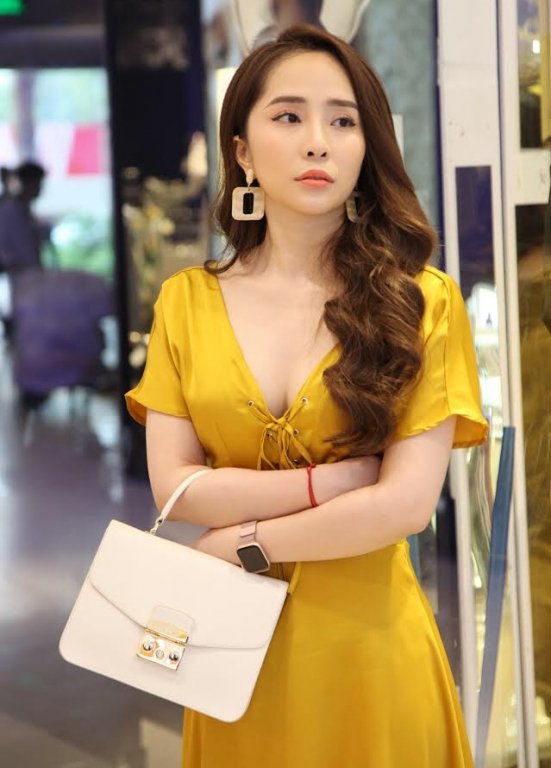 quynh-nga-khong-so-gach-da-khi-lam-con-giap-thu-13-trong-cuoc-tinh-vu-thu