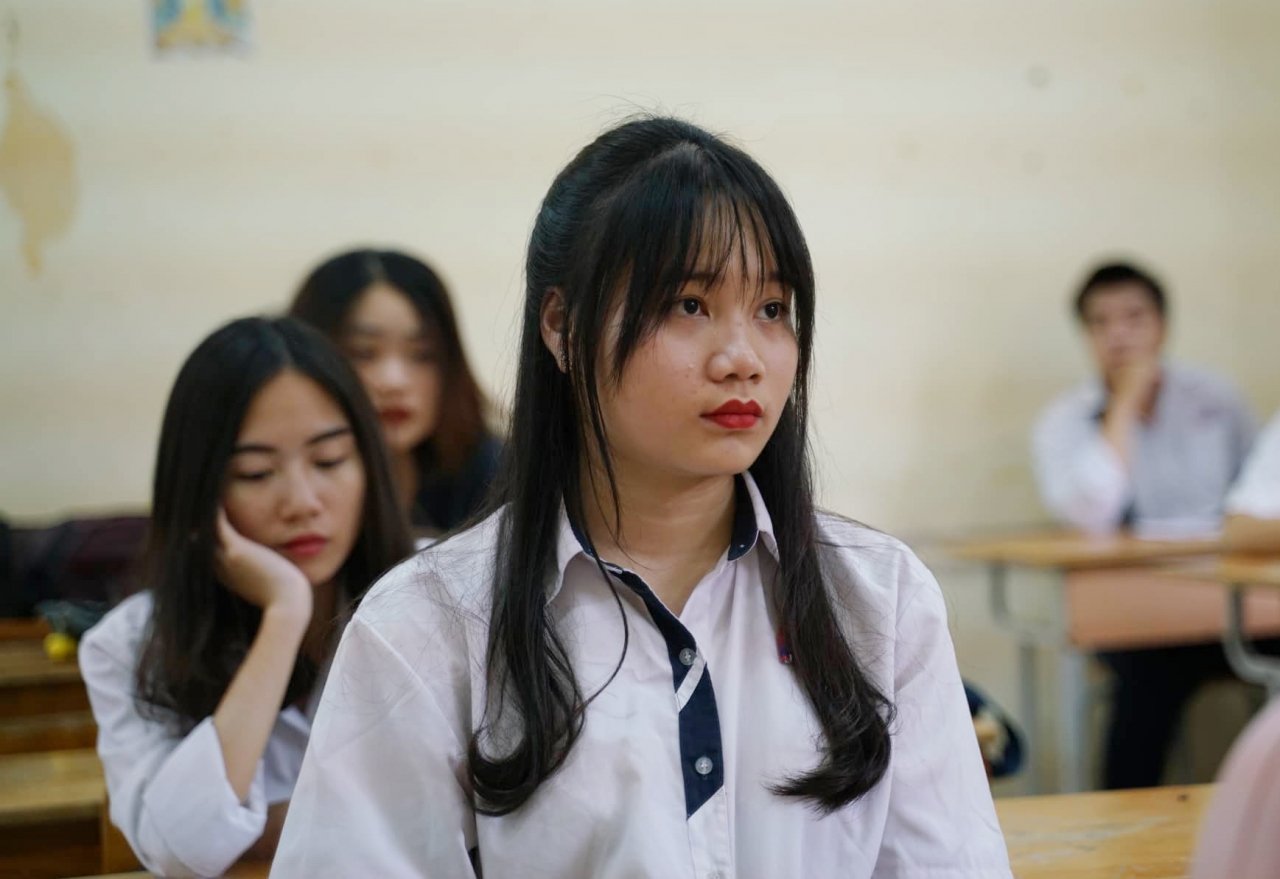 thi-sinh-vui-ve-lam-thu-tuc-du-truoc-ngay-thi-thpt-quoc-gia-2019
