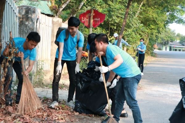thua-thien-hue-bo-rac-thai-sinh-hoat-khong-dung-noi-quy-dinh-se-bi-phat-tien