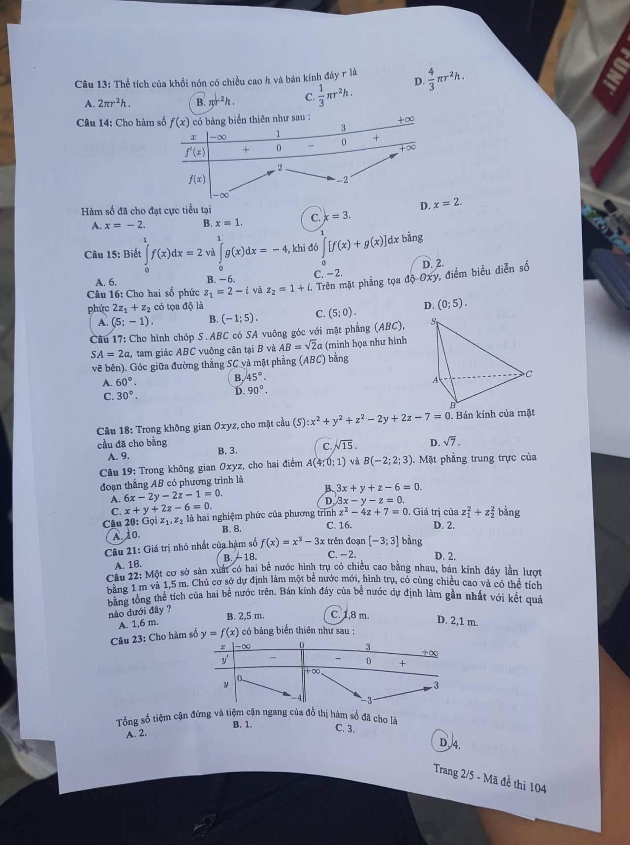 de-thi-va-dap-an-mon-toan-thpt-quoc-gia-2019-ma-de-104