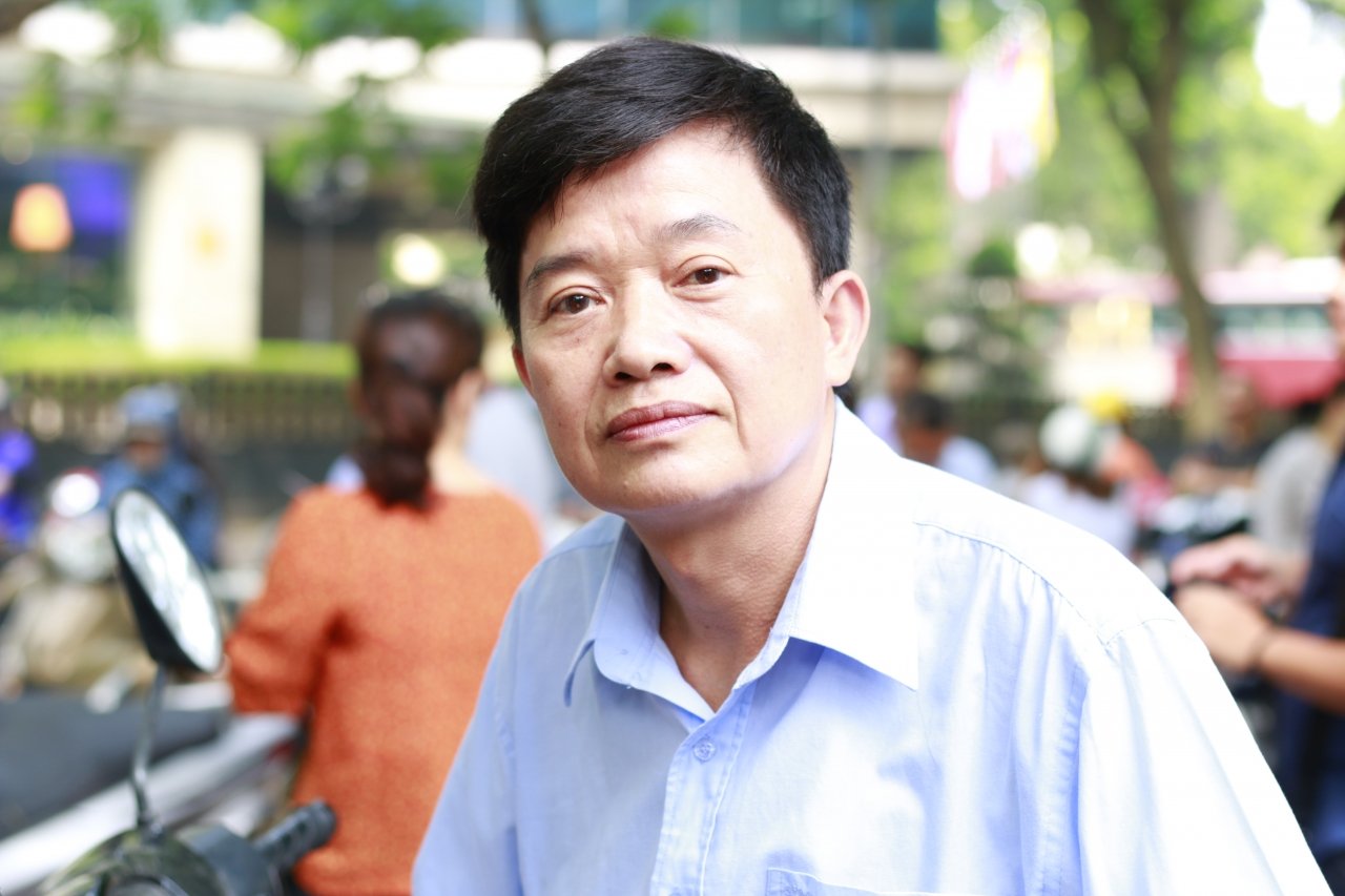 phu-huynh-mat-ngu-khoc-nac-vi-lo-lang-cho-con-thi-thpt-quoc-gia