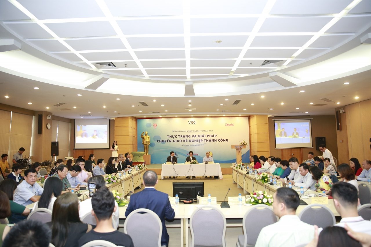 100-doanh-nghiep-gia-dinh-tim-cong-thuc-chuyen-giao-ke-nghiep-thanh-cong