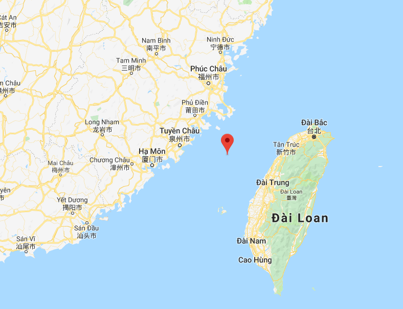 tau-san-bay-lieu-ninh-cua-trung-quoc-di-qua-eo-bien-dai-loan