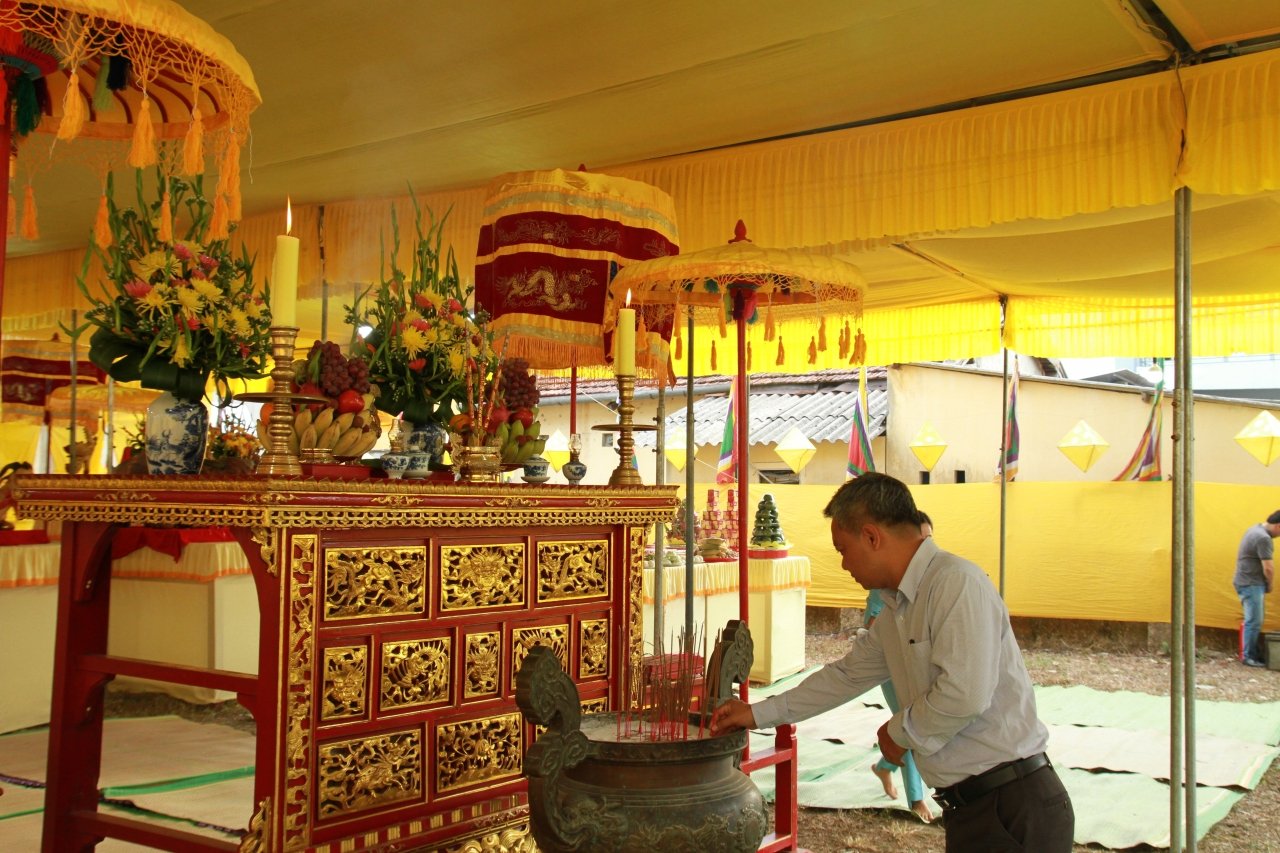 te-dan-am-hon-tuong-nho-nguoi-tu-nan-trong-bien-co-kinh-do-that-thu