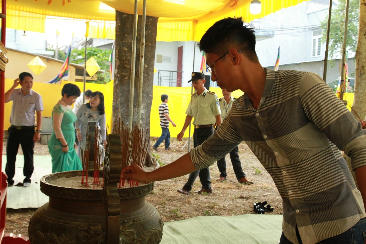 te-dan-am-hon-tuong-nho-nguoi-tu-nan-trong-bien-co-kinh-do-that-thu