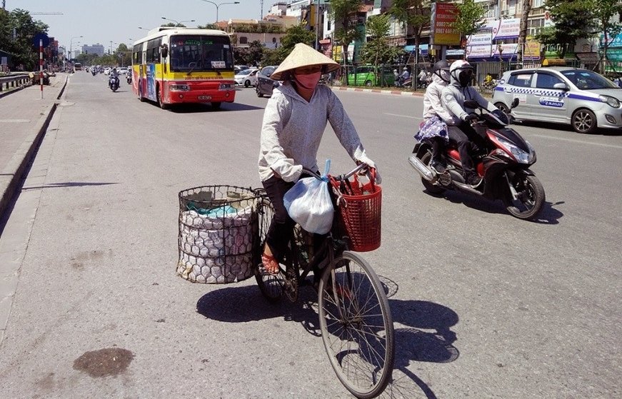 bao-dong-tinh-trang-soc-nhiet-tu-vong-giua-thoi-tiet-nang-nong-tai-ha-noi