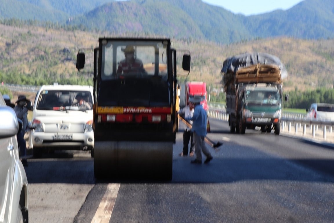 cao-toc-da-nang-quang-ngai-xuat-hien-sut-lun
