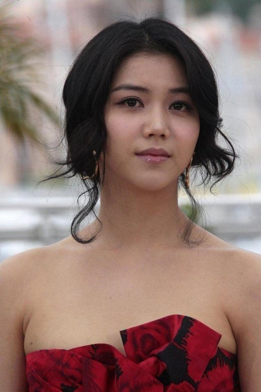 kim-ok-bin-bi-don-ngoai-tinh-voi-song-joong-ki-dep-co-nao