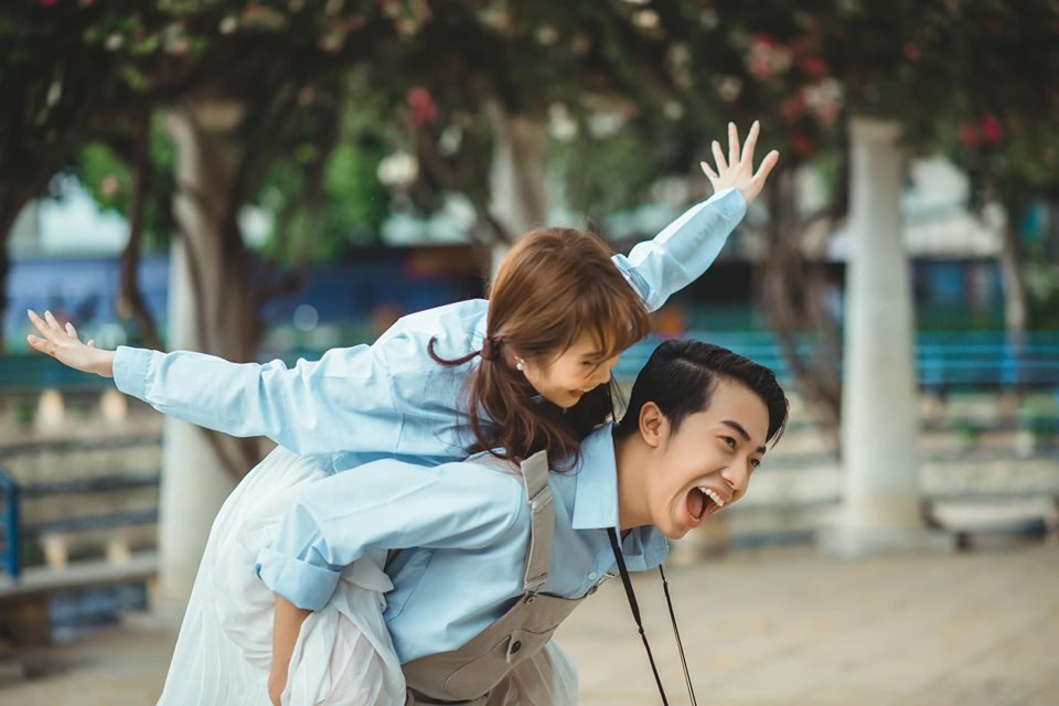 binh-yen-tu-trong-tam-hon-bo-anh-cuoi-sieu-de-thuong-cua-cap-doi-mai-quynh-anh-va-cris-phan