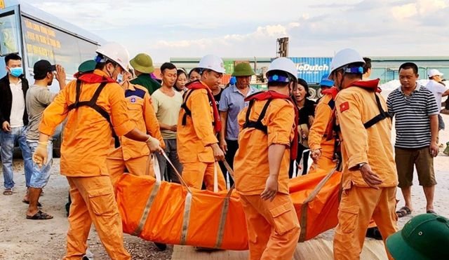 Thi thể 1 thuyền viên được tìm thấy.