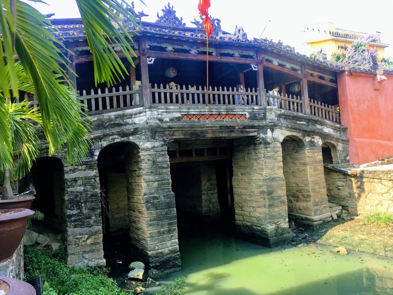 cong-trinh-in-tren-to-tien-20-ngan-dong-nam-o-dau