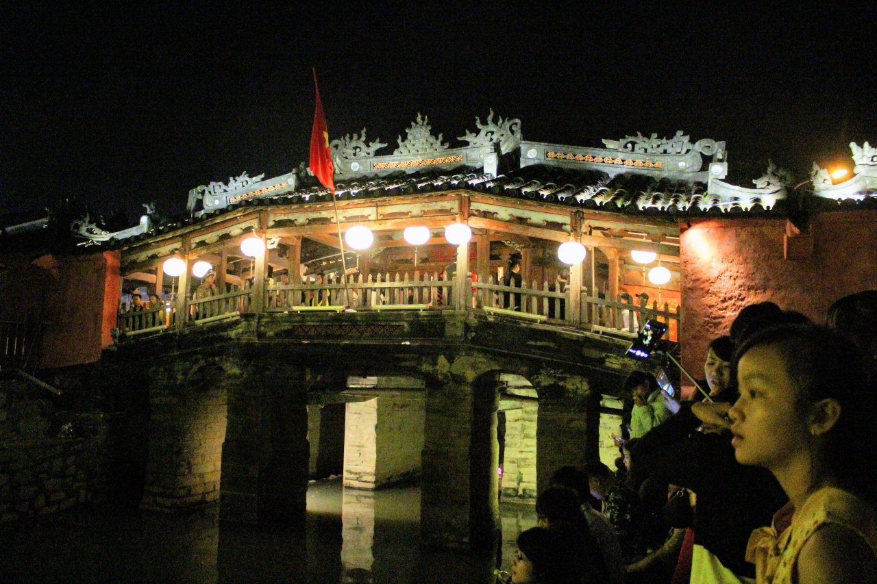 cong-trinh-in-tren-to-tien-20-ngan-dong-nam-o-dau
