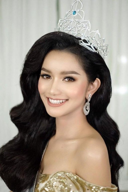 doi-thu-lang-gieng-xung-tam-cua-hoang-thuy-tai-hoa-hau-hoan-vu-2019-co-nhung-ai
