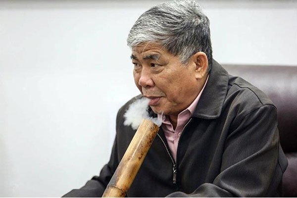 Đại gia 'điếu cày' Lê Thanh Thản