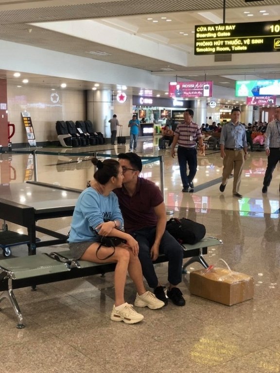 Hoa hậu Thu Hoài khoe được bạn trai kém tuổi cưng chiều: