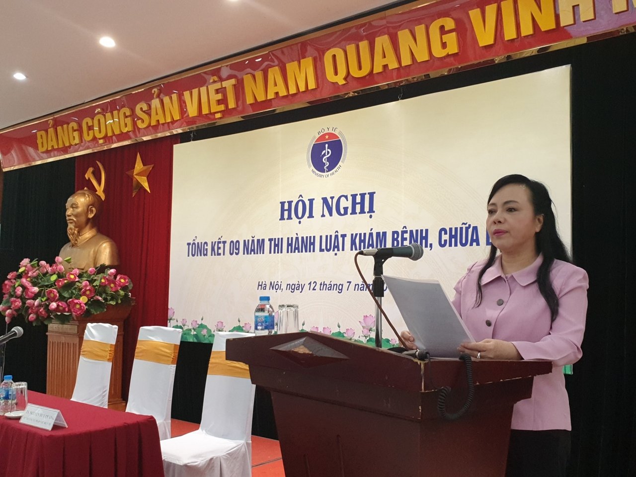 khong-quoc-gia-nao-cap-chung-chi-hanh-nghe-y-vo-thoi-han-nhu-viet-nam