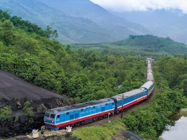 hang-tin-nga-xep-duong-sat-bac-nam-vao-top-10-tuyen-duong-sat-dep-nhat-the-gioi