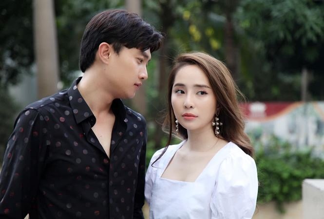 quoc-truong-ke-canh-hon-suot-2-tieng-quynh-nga-trong-ve-nha-di-con