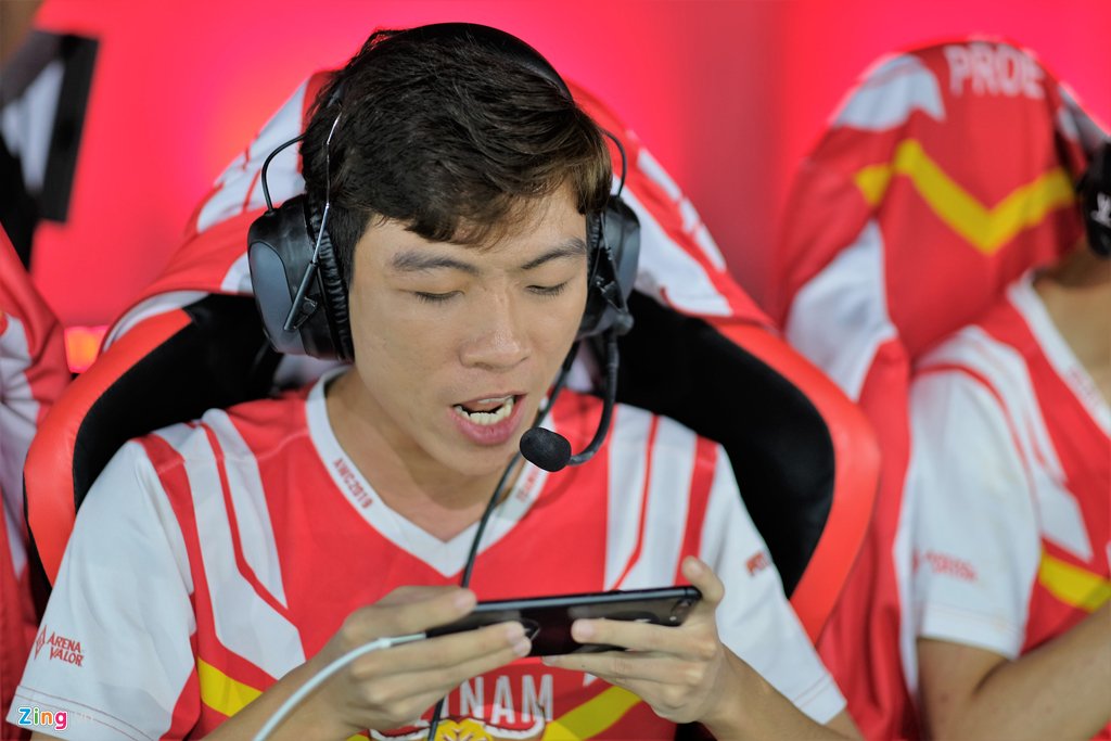 Ha Dai Bac nghet tho, eSport Viet Nam lan dau vo dich the gioi hinh anh 6 