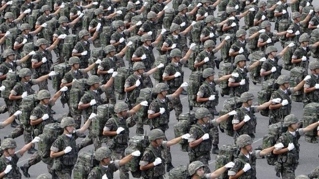 nguoi-dong-tinh-bi-nguoc-dai-va-lam-dung-tinh-duc-trong-quan-doi-han-quoc
