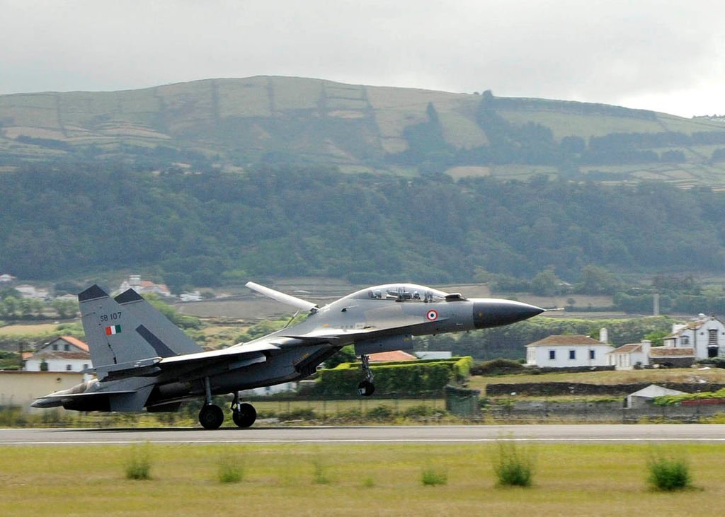 an-do-mua-them-18-may-bay-chien-dau-su-30mki