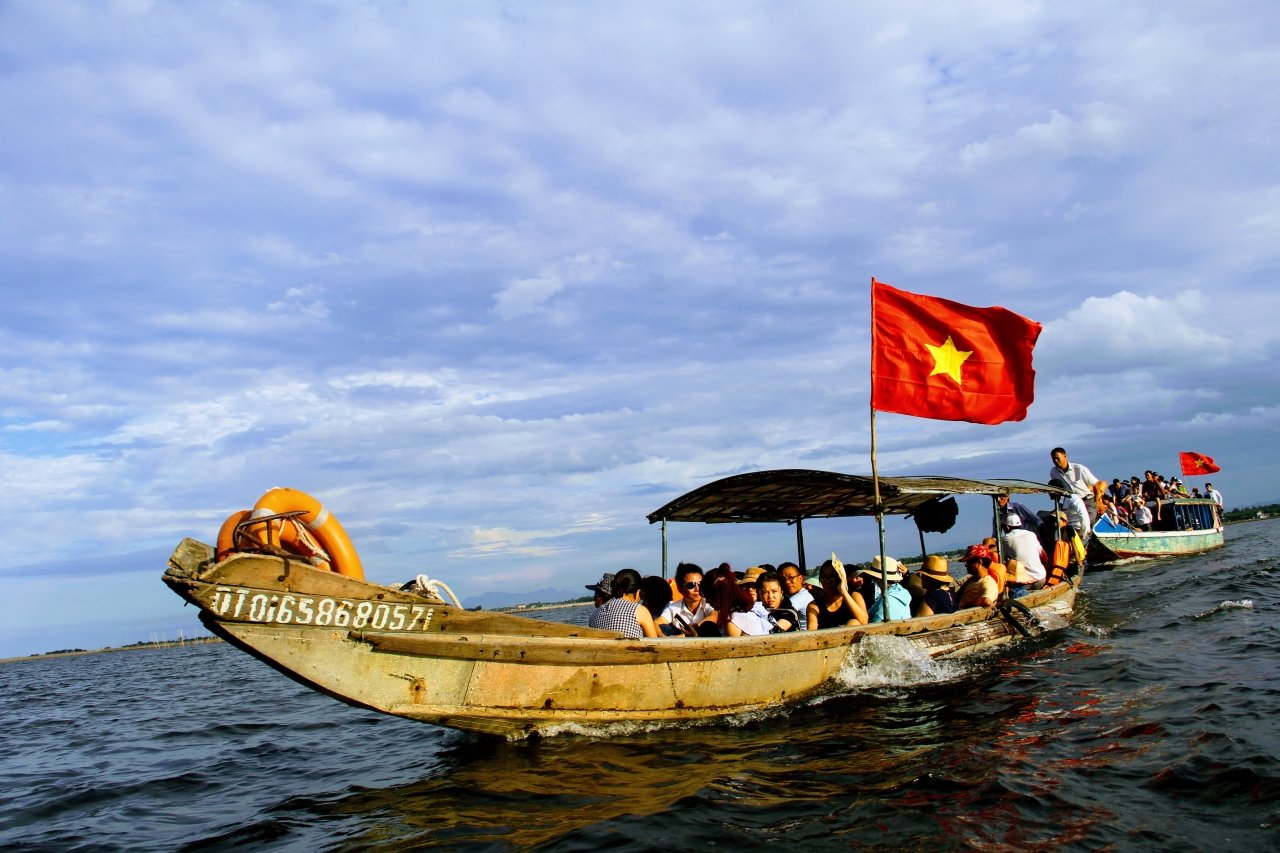 kham-pha-vung-dam-pha-nuoc-lo-lon-nhat-dong-nam-a