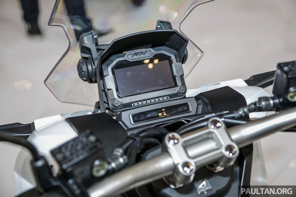 xe-ga-dia-hinh-honda-adv-150-ra-mat-gia-hon-2400-usd