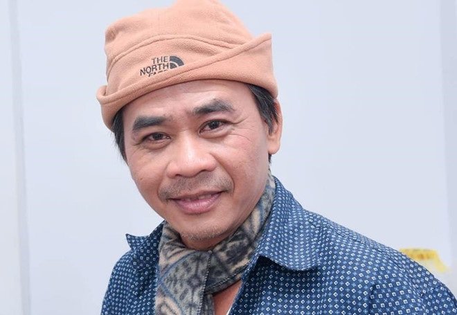 Diễn viên Chánh Thuận được đưa vào bệnh viện cấp cứu sau khi bị tai biến mạch máu não. Hiện tại, tình hình sức khỏe của anh rất yếu, bị liệt nửa người.