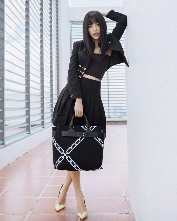 bat-trend-thoi-trang-dao-pho-ma-loat-my-nhan-viet-lang-xe-dao-gan-day