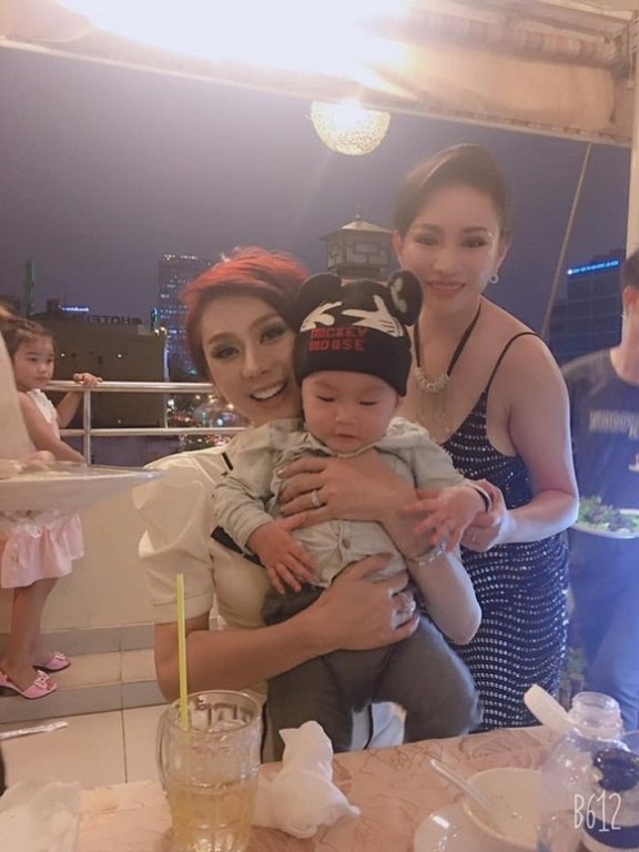 Lâm Khánh Chi khoe ảnh con trai kháu khỉnh kèm chú thích: