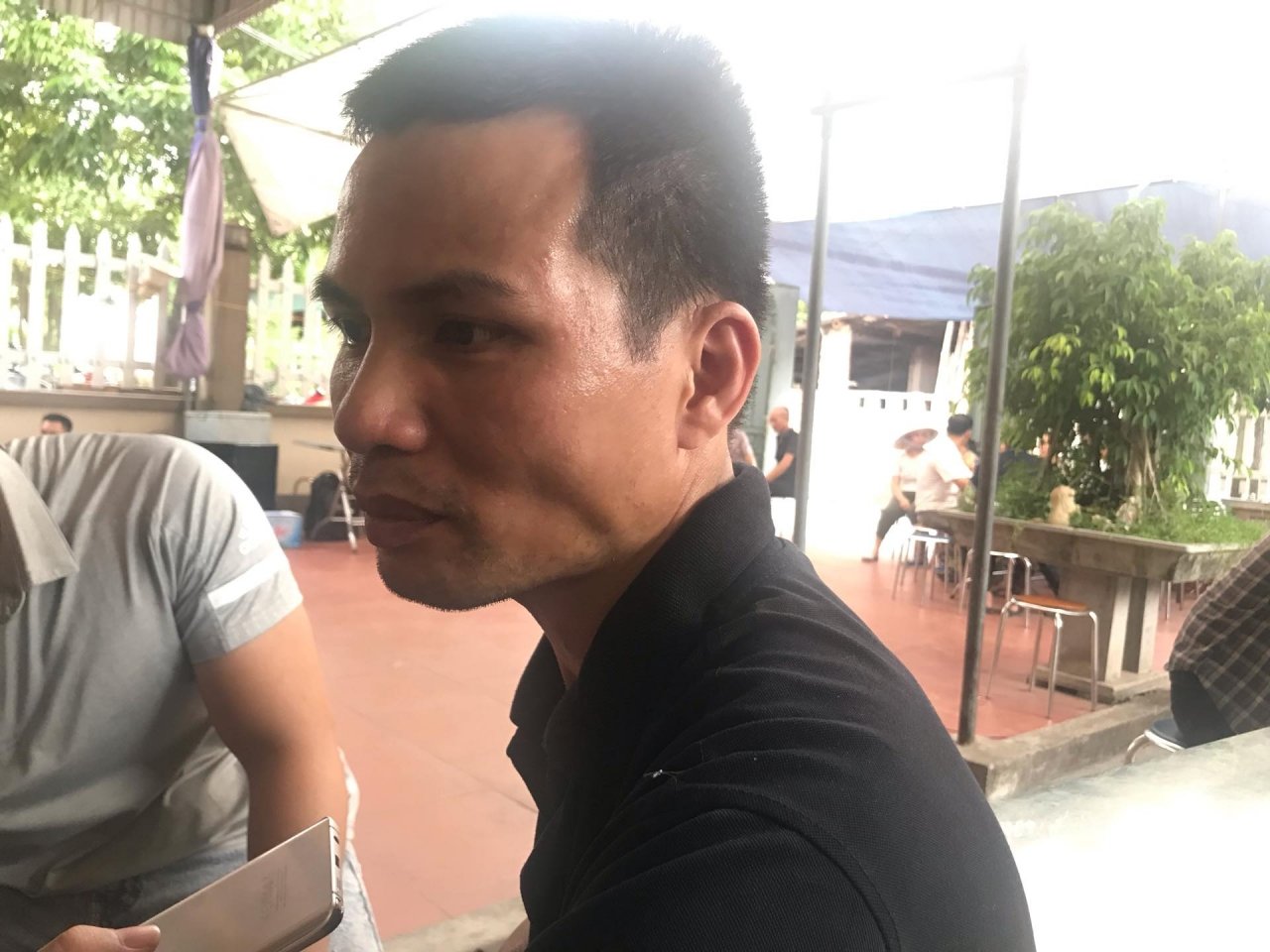 khong-khi-tang-thuong-bao-trum-xom-nho
