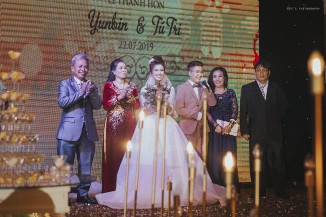 dam-cuoi-hanh-phuc-cua-cap-dong-gioi-a-quan-solo-cung-bolero-tu-tri-va-dao-dien-yun-bin