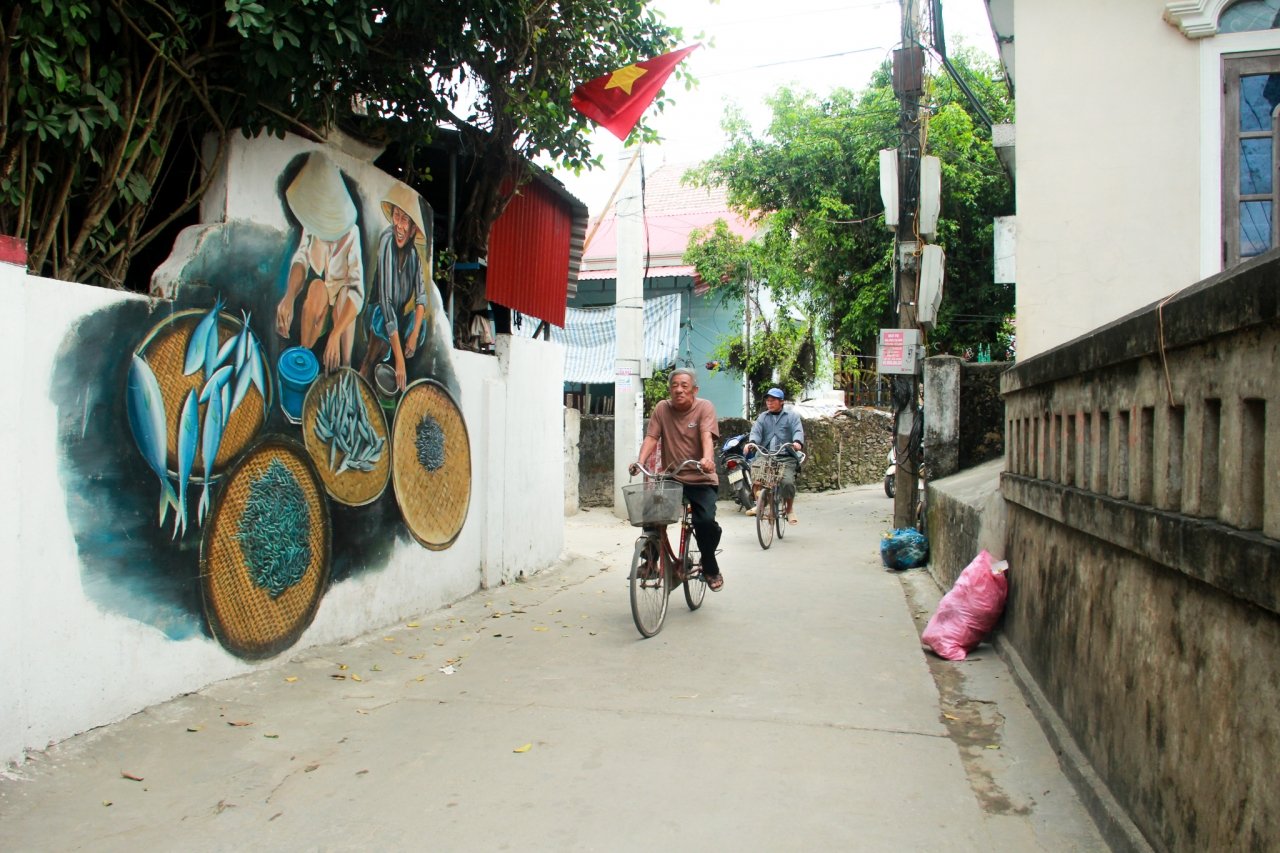 ghe-lang-canh-duong-xem-con-duong-bich-hoa