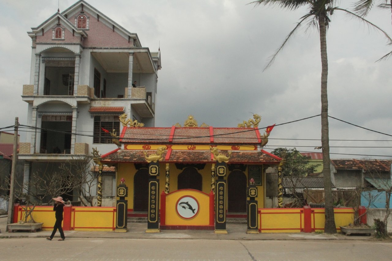 ghe-lang-canh-duong-xem-con-duong-bich-hoa