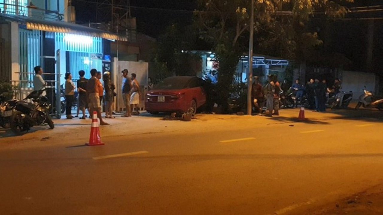 Hiện trường vụ ô tô 